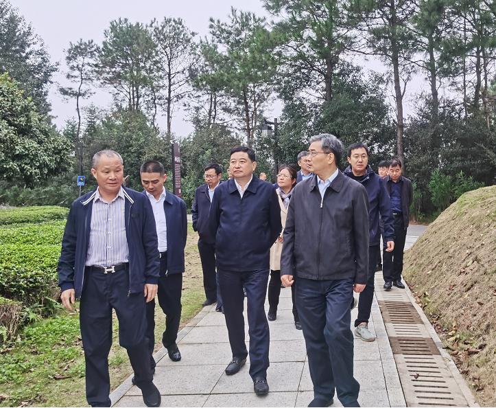 苏州市市委副书记朱民一行考察乐动体育在线_乐动(中国)
苏州市市委副书记朱民一行考察乐动体育在线_乐动(中国)