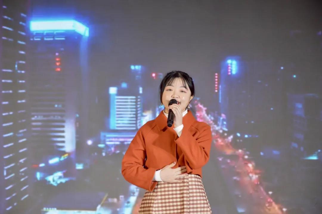 歌曲《永不失联的爱》《我和我的祖国》-张芊可一.jpg 歌曲《永不失联的爱》《我和我的祖国》-张芊可一.jpg