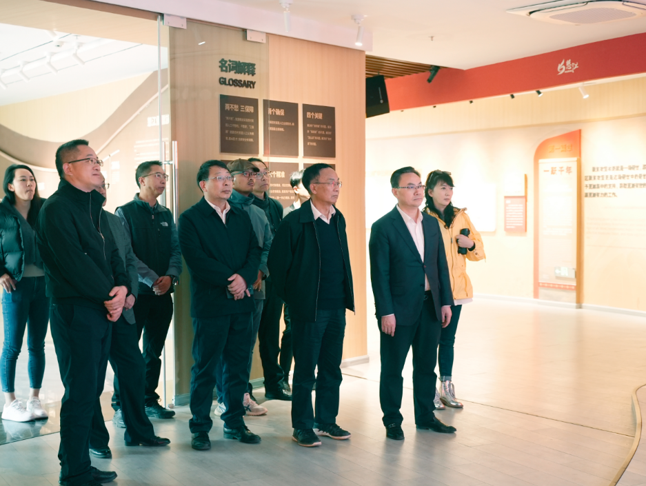 乐动体育在线_乐动(中国)
董事CEO李中钦博士受邀考察怒江老姆登茶 乐动体育在线_乐动(中国)
董事CEO李中钦博士受邀考察怒江老姆登茶