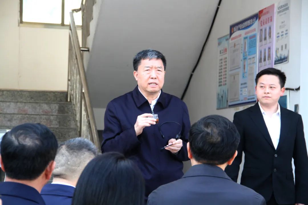 省政协党组书记、主席毛万春调研湖南乐动体育在线_乐动(中国)桑植白茶有限公司