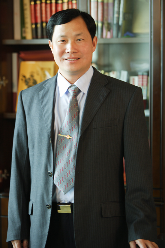 董事长照片5.jpg 董事长照片5.jpg